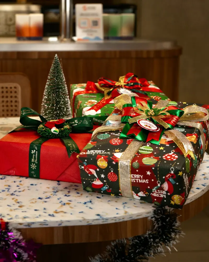 Hampers Natal dan Imlek: Kue Kering Hadiah Penuh Makna